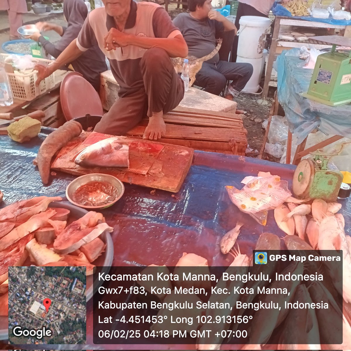 EmaSaleha's tweet photo. Kamis (06/02/2025) Giat Luhkan Bengkulu Selatan ,pencatatan hasil penjualan Poklahsar Usaha Jaya Kec. Pasar Manna, ikan sarden, ikan rucah  35 Kg jual Rp.35.000,-/Kg dipasar lokal  Pasar Kutau Manna
#luhlapor 
#giatluhkansatminkalBRPPUPP
#luhkanBengkuluSelatan https://t.co/xavpa32tB4
