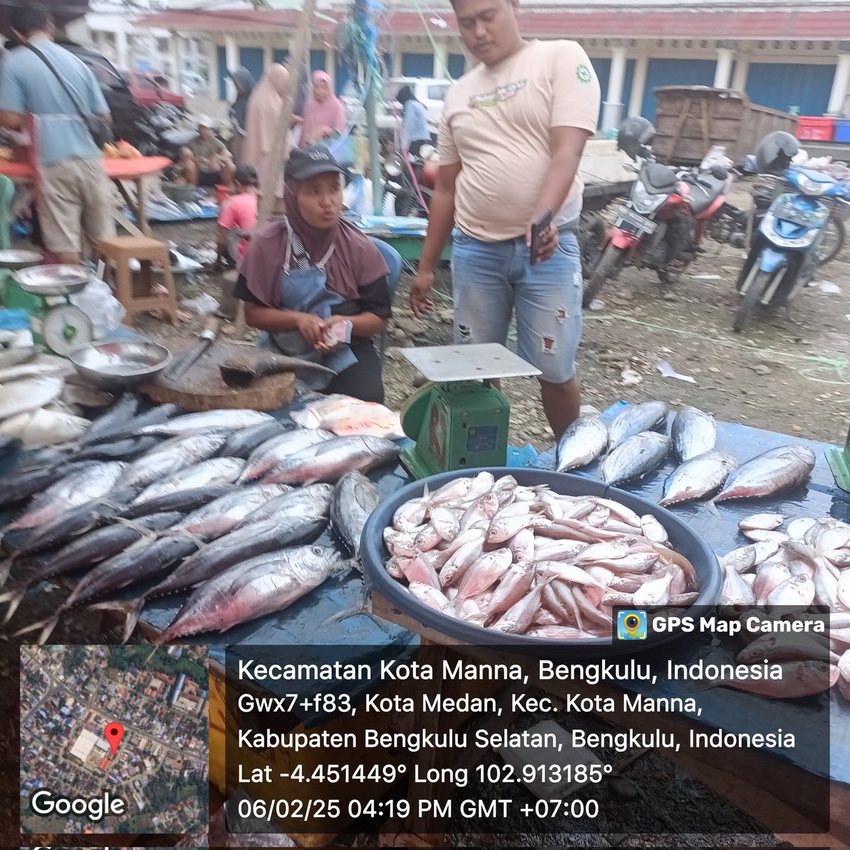 EmaSaleha's tweet photo. Kamis (06/02/2025) Giat Luhkan Bengkulu Selatan ,pencatatan hasil penjualan Poklahsar Kencana Jaya Kec. Pasar Manna, ikan rucah 20Kg jual Rp.30.000,-/Kg dipasar lokal  Pasar Kutau Manna
#luhlapor 
#giatluhkansatminkalBRPPUPP
#luhkanBengkuluSelatan https://t.co/Z9EGm3tlMk