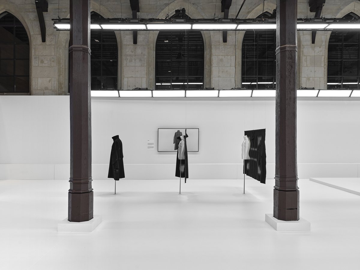 TokujinYoshioka's tweet photo. 吉岡徳仁のインスタレーションによる、IM MENパリコレクションの特別展示
Tokujin Yoshioka designed the installation for IM MEN Paris Collection
#isseymiyake #immen #pariscollection #parismensfashionweek #tokujinyoshioka #イッセイミヤケ #パリコレクション #吉岡徳仁 https://t.co/VTwf3i5riA