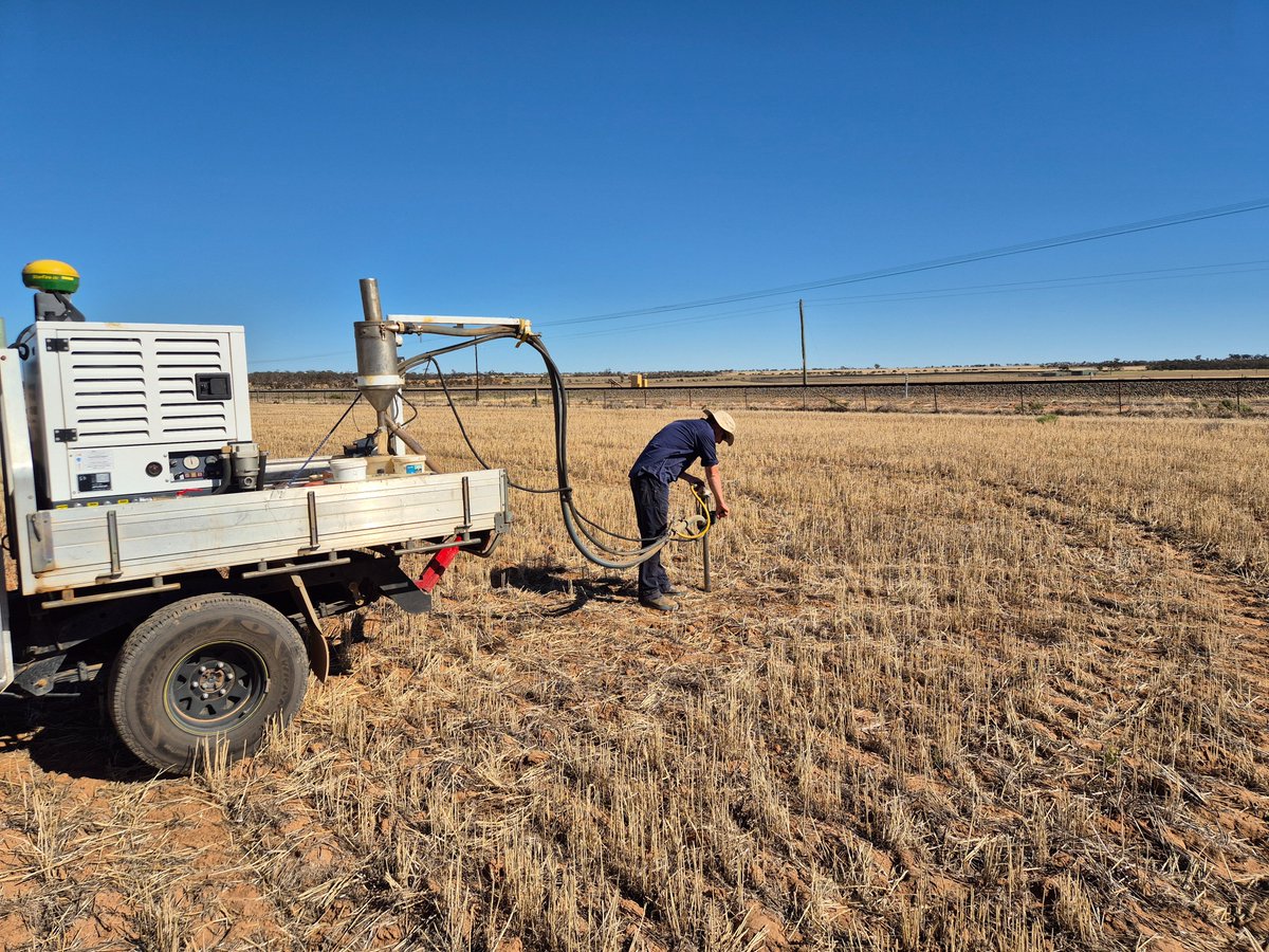 Farmers choose Precision SoilTech for accurate soil sampling! With 30 years of experience, we offer tailored services, enhanced accuracy, and free pH analysis. Unlock your soil's potential for better productivity and sustainability. Learn more: precisionsoiltech.com.au/why-farmers-ch… #SoilHealth