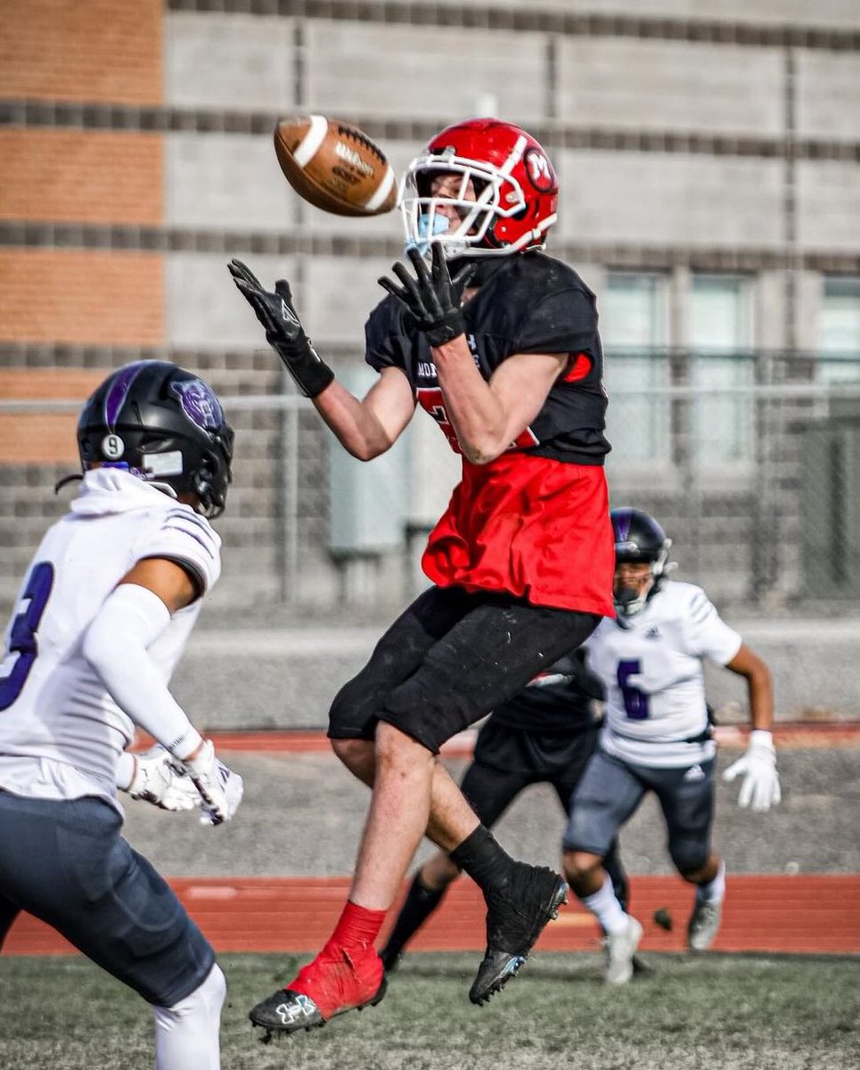 Thanks <a href="/CoachEHubbard/">Coach Hubbard</a> and <a href="/BVUFootball/">Beaver Football</a> for the junior day invite.