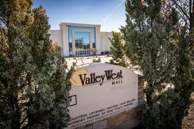Valley West Mall in West Des Moines, Iowa appraised at 18% of 2005 valuation.

$19.5M vs $109.4M

Almost 3 years after U.S. Bank foreclosed on a $42M loan, now listed for sale.

-desmoinesregister

#commercialrealestate