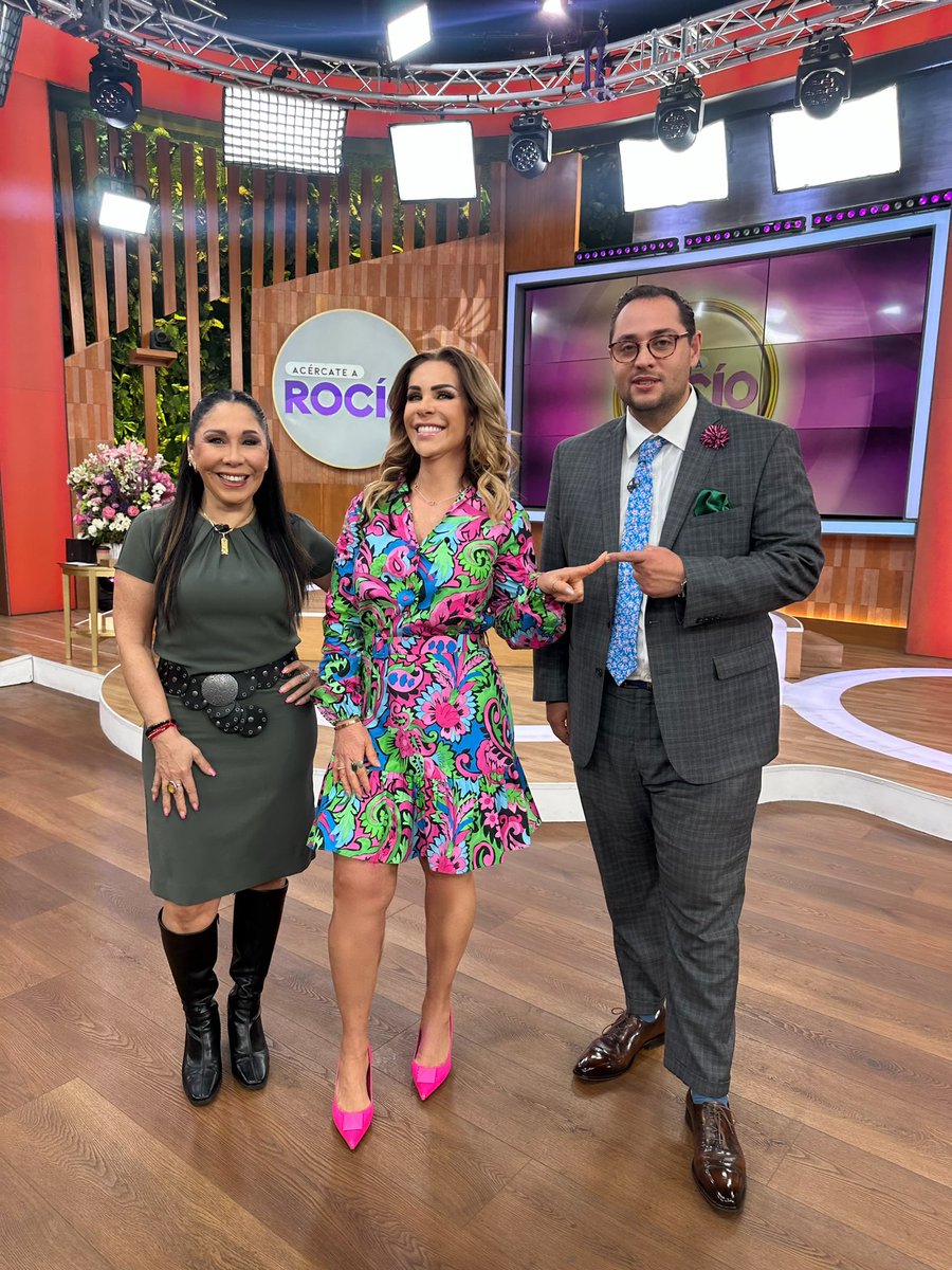 Gracias a nuestro público por acompañarnos una vez más en su Clínica de Emociones, nos vemos mañana con un nuevo tema de estreno en #AcércateARocío por 𝐀𝐳𝐭𝐞𝐜𝐚 𝐔𝐍𝐎 📺🔥