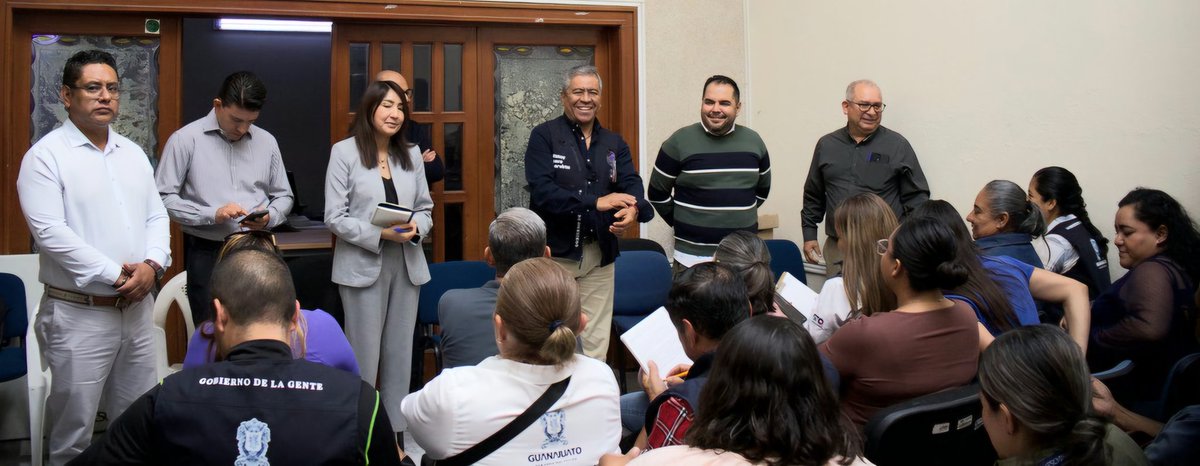 SoyINAEBA's tweet photo. 📚✨ Juntos por la educación en León ✨📚

La Coordinación de Zona Norte sigue sumando esfuerzos para llevar oportunidades a quienes más lo necesitan. 🤝❤️ A través del trabajo colaborativo, estamos acercando la educación a personas en rezago educativo. https://t.co/8SaI0g1nJq