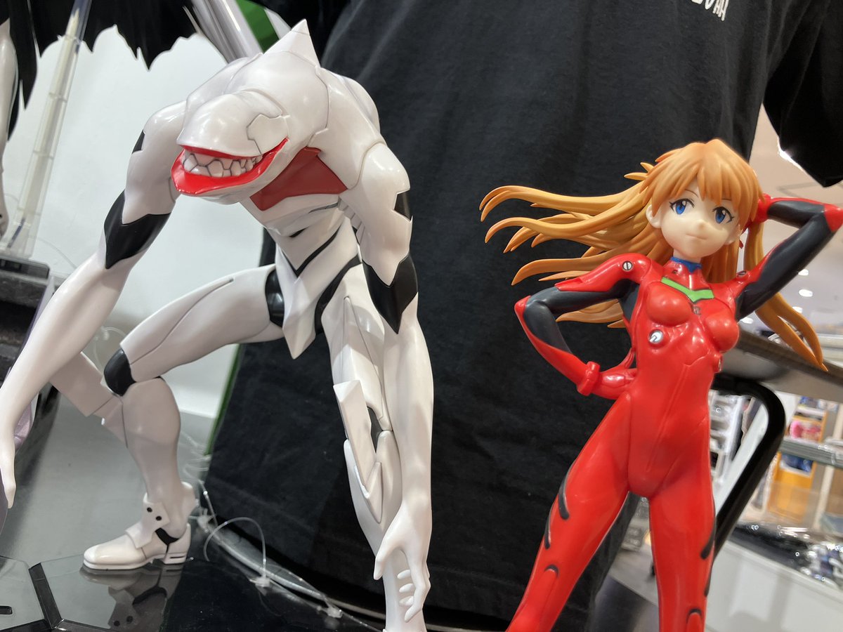 そして、ラストワン賞は大ボリュームの翼を広げた量産機！ 店頭では