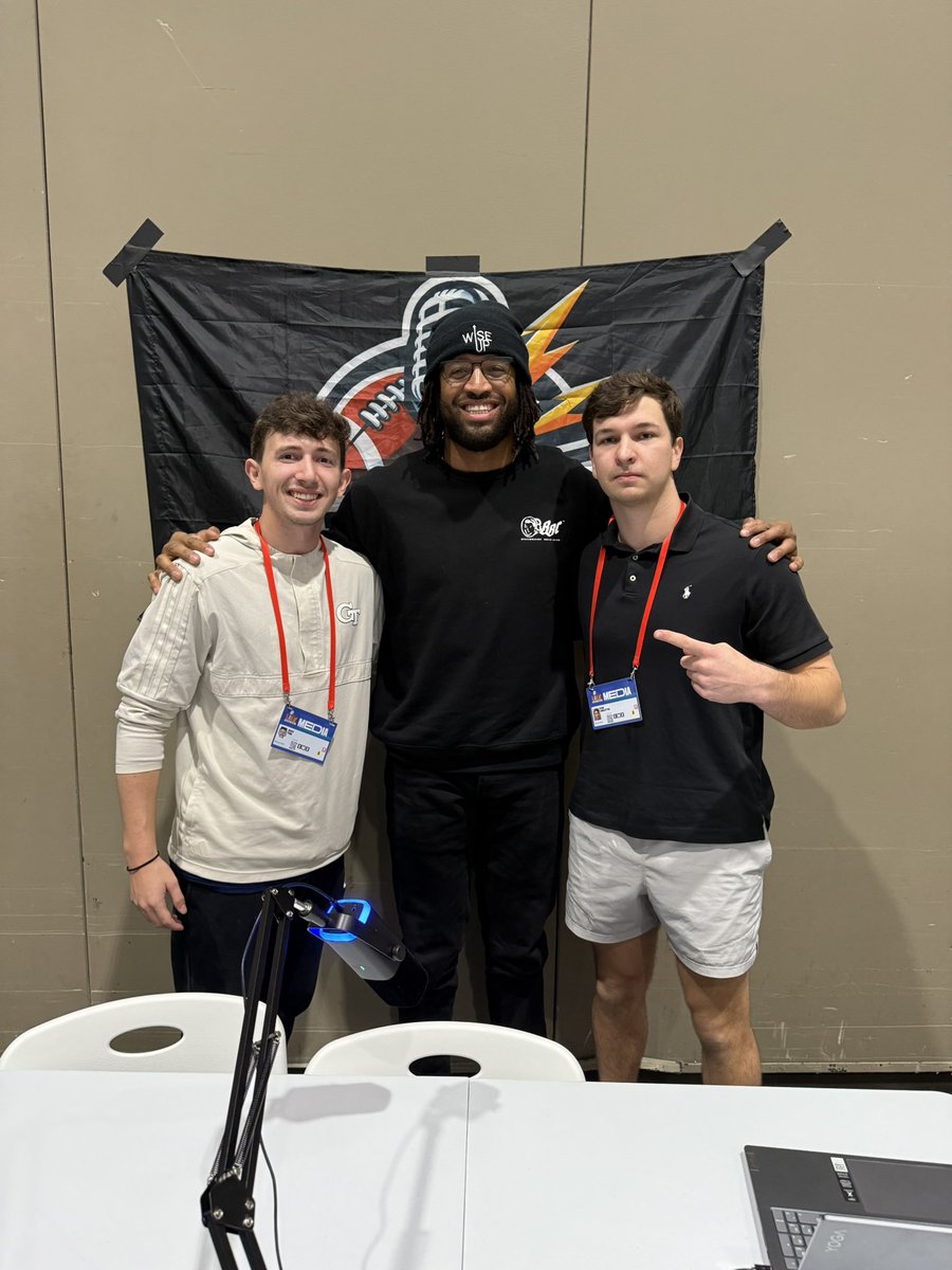 Blitz Sports Media (@blitzsm_) on Twitter photo Our BIG guest from Super Bowl week was Walter Payton Man of the Year Nominee Deatrich Wise Jr.
<a href="/wisehog94/">Deatrich wise</a> <a href="/blitzlink_/">Ryan Linkletter</a> <a href="/bradypenn21/">Brady Penn</a>
The episode premieres tomorrow at 11 am central time on YouTube 🔗⬇️ Our BIG guest from Super Bowl week was Walter Payton Man of the Year Nominee Deatrich Wise Jr.
<a href="/wisehog94/">Deatrich wise</a> <a href="/blitzlink_/">Ryan Linkletter</a> <a href="/bradypenn21/">Brady Penn</a>
The episode premieres tomorrow at 11 am central time on YouTube 🔗⬇️