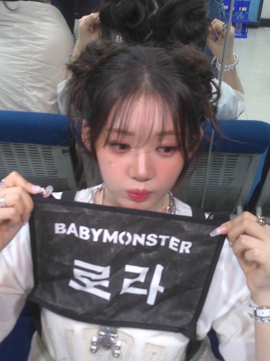 roraleef's tweet image. Cute, but I bite! 😝