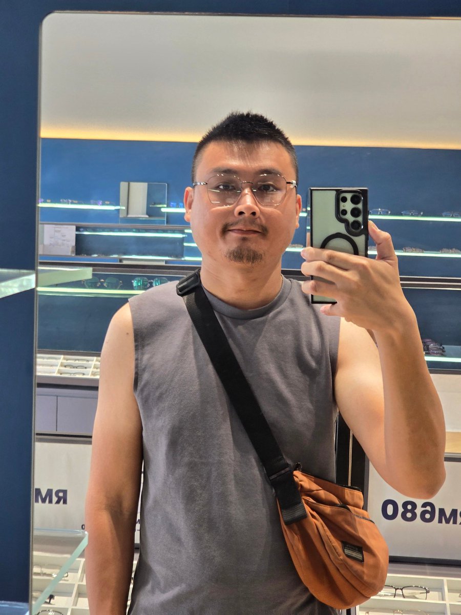 細框眼鏡也不錯