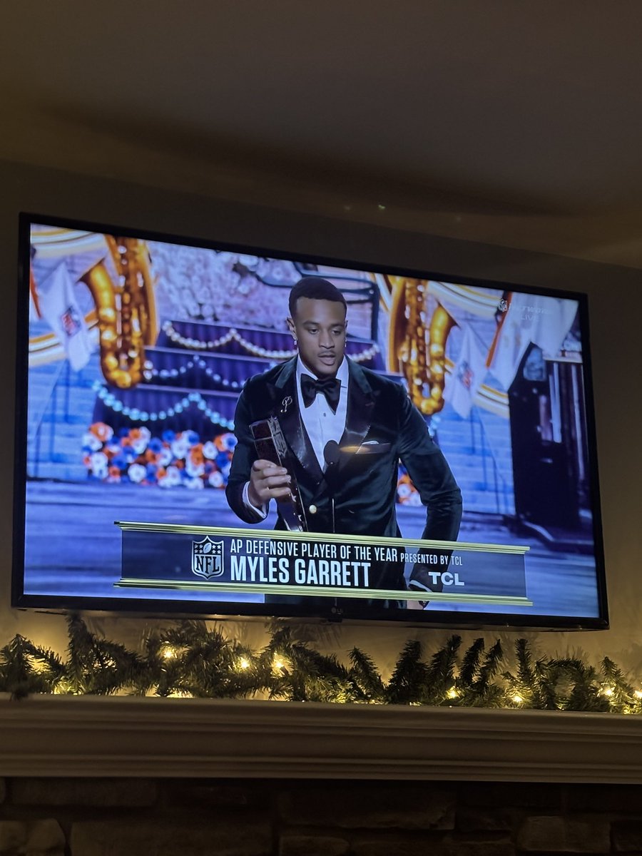 NFL can’t get anything right #nfl #NFLHonors #anotherbadcall