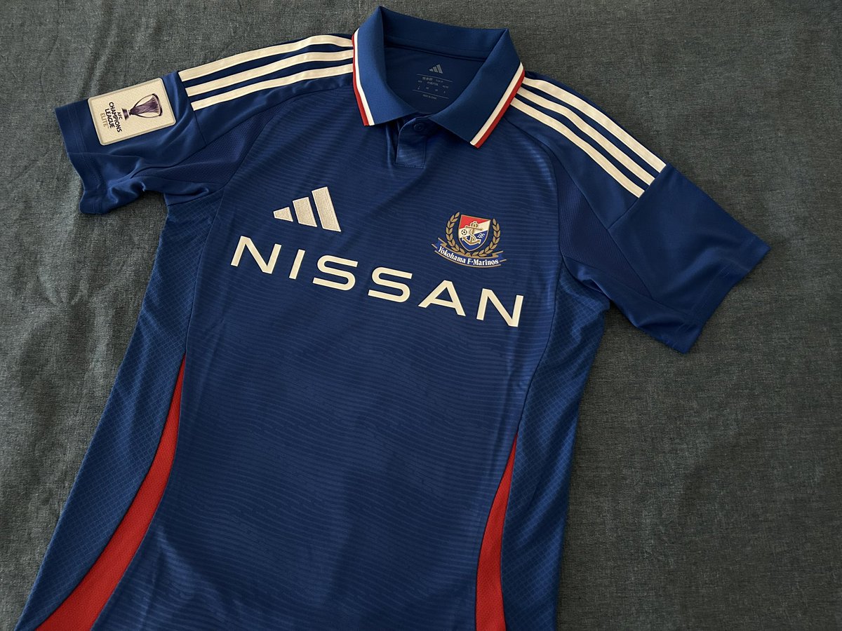 SONO_GTGF's tweet photo. #fmarinos
#井上健太
#YANMATHEUS
#adidas @adidasJP
#NISSAN @NissanJP
#DRAFT @draft_co_
#揚げてこうぜ @nisshin_oillio
#纏えトリコロール2025
#今年も一番高い服 https://t.co/MlZEu1xfKu