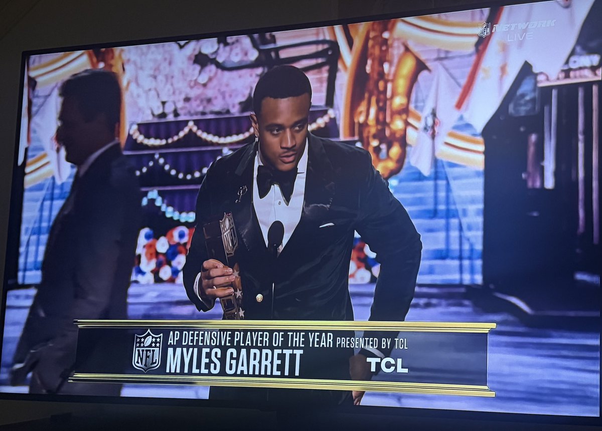 jenj740's tweet photo. #NFLHonors #nfl #mylesgarrett #patricksurtain #stripped https://t.co/5H3agTPkm6