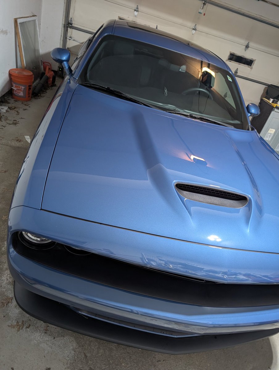 BrownsFanGurl's tweet photo. Mmmmmm #winter #carwash hits different!! #Mopar #23Challanger #bluediful #Dodge #Dodgechallanger #soclean #Americanmuscle https://t.co/9vLvimI3sJ