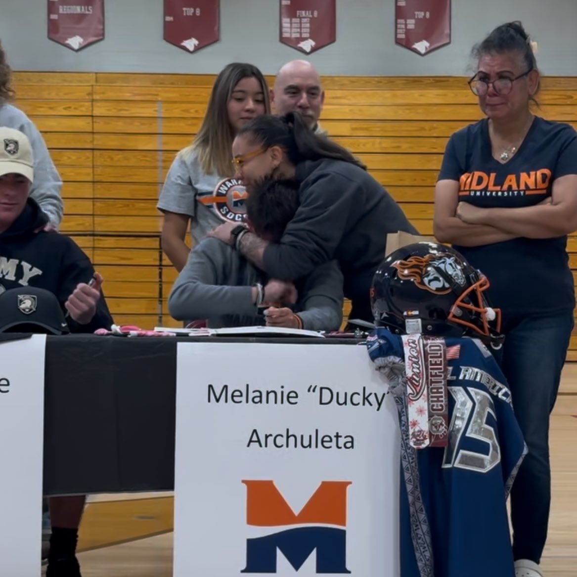 #signed <a href="/MidlandU_WFlag/">Midland University Women's Flag Football</a> <a href="/ChaseAndersen1/">Coach Andersen</a> <a href="/ChattyFlag/">ChattyFlagFootball</a>