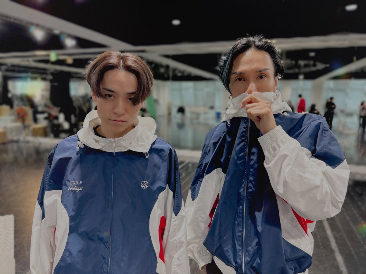 exilelive_acc's tweet photo. 【 リハーサル 】
#WHATISEXILE リハーサルもスタート！

#PROJECTEXILE 第1弾
───── ♪──────
#EXILE LIVE TOUR 2025
“WHAT IS EXILE”
ticketbook & ローチケ先行受付中
─────────────

🔗ticketbook先行
https://t.co/8uA17e722r

🔗ローチケ先行
https://t.co/hMX5WNycIN

【 締切 】2/9(日)23:00まで

@EXILE_Staff @EXILETHESECOND_ 
@kenchi_official @epi_tetsuya 

#横須賀組