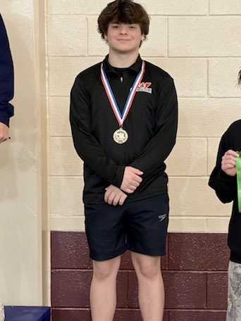 🚨Valentino wins bronze🥉at the 2️⃣0️⃣2️⃣5️⃣ Regional Championship punching 🥊 his automatic ticket 🎫 to the UIL STATE CHAMPIONSHIP MEET🔥‼️
GBW🌲 #fortheW🙌🏼