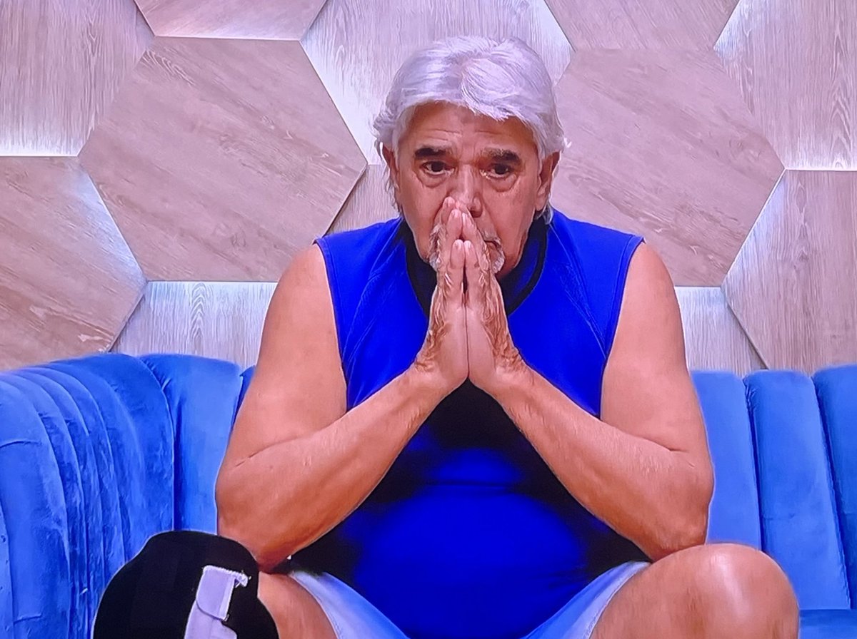 lionfox03_'s tweet photo. Don Mauricio groserito, si 10 veces te nominan, 10 veces voto por ti, con mi viejito no 🫶🏼🥺

#LaCasaDelLosFamosoCol
 #LaCasaDelLosFamosoCol2 https://t.co/z2mHXoy8VE