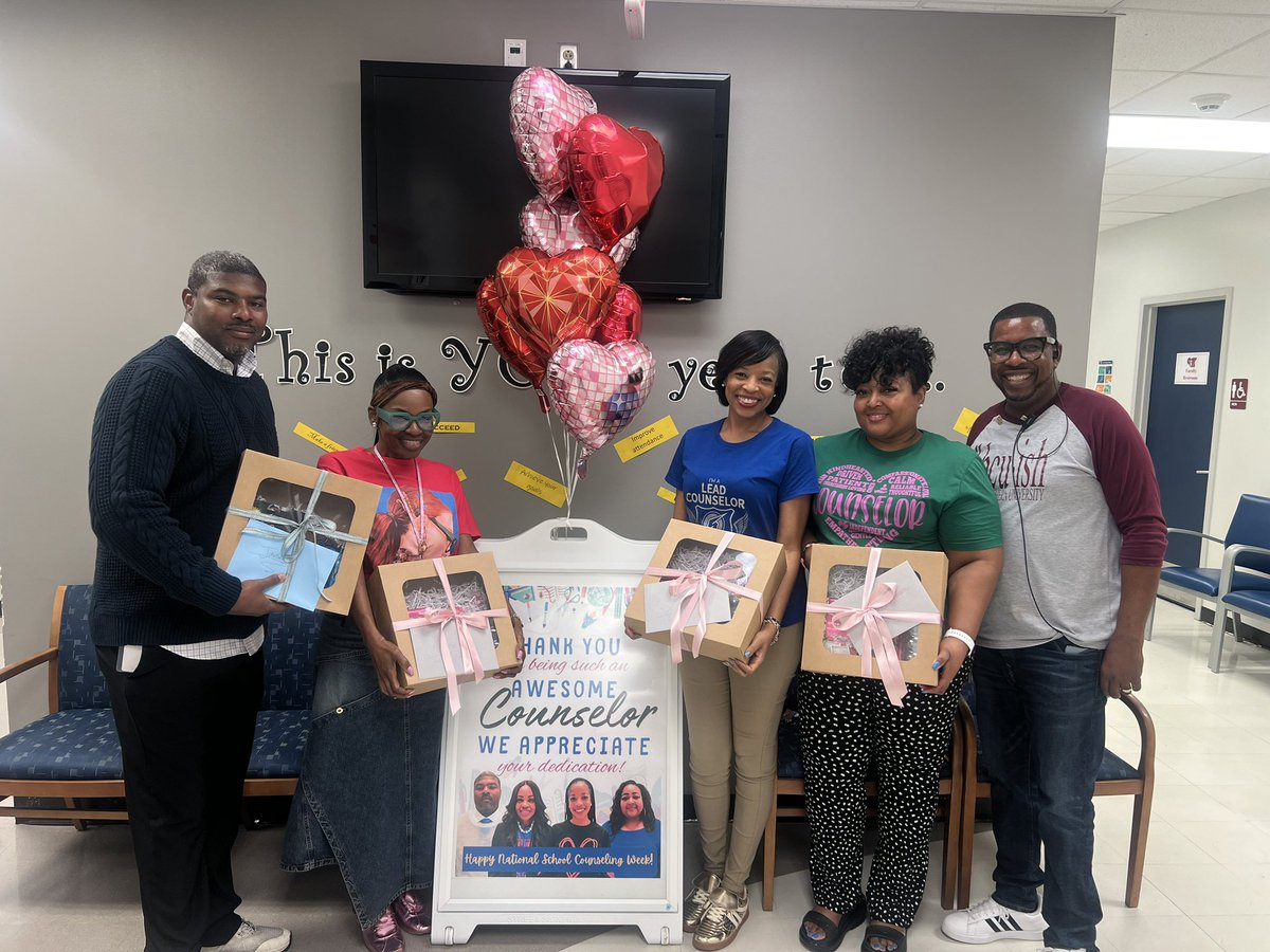 Brandon Dickerson (@tsu_pvamugrad) on Twitter photo Happy National Counselors Week! We <a href="/KashmereHS/">Kashmere High School</a> appreciate your hard work and dedication to the students, staff, and community! ❤️💙#KreatingLeaders #MakeADifference #LegacyWork Happy National Counselors Week! We <a href="/KashmereHS/">Kashmere High School</a> appreciate your hard work and dedication to the students, staff, and community! ❤️💙#KreatingLeaders #MakeADifference #LegacyWork