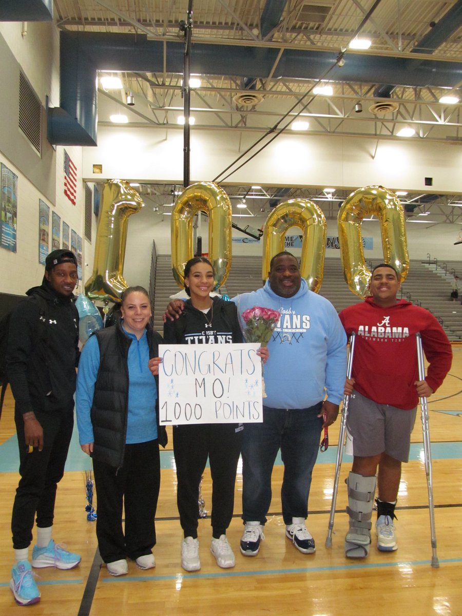 94by_50's tweet photo. @seimonenewton4 I’m extremely proud of you! Welcome to the #1kclub #500rebs #TitansAlliN https://t.co/jHOlWCmnv0