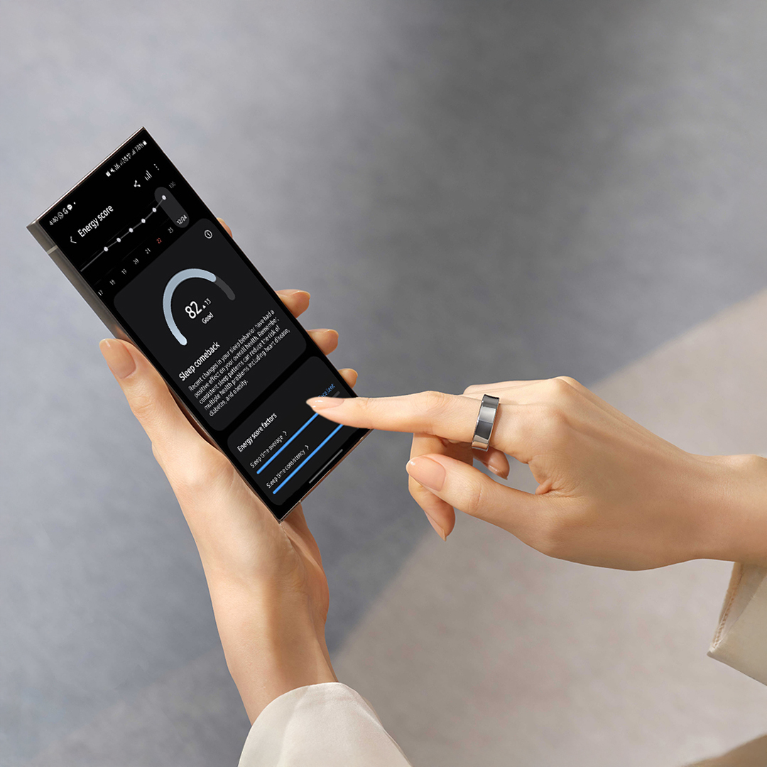 How’s your Energy Score today?

#GalaxyRing tracks your steps, heart rate, sleep patterns, and stress levels—all in a lightweight, waterproof design.

Check your Energy Score and power up your day! ⚡

#DiscoveRINGwellness