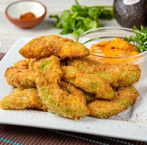 Avocado fries? Yes, please! Crispy on the outside, creamy on the inside—these are a touchdown in our book! avocadosfrommexico.com/recipe/appetiz… #gno #alwaysagoodbowl #alwaysgood AD