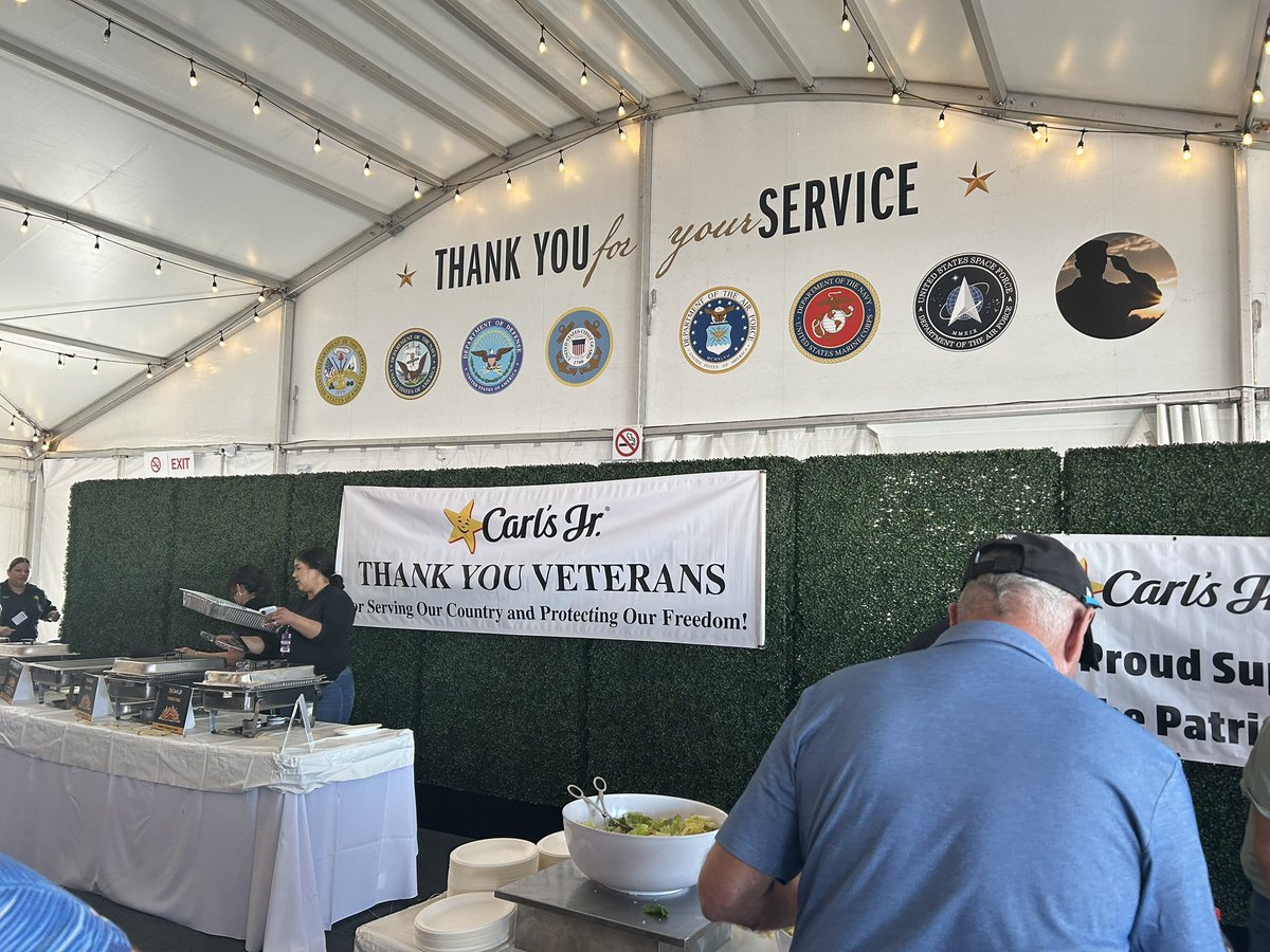 Sdesp's tweet photo. Thanks @CarlsJr for catering the Patriot’s Outpost @WMPhoenixOpen 🫡🏌️‍♂️🇺🇸 https://t.co/uCmGR4szIS