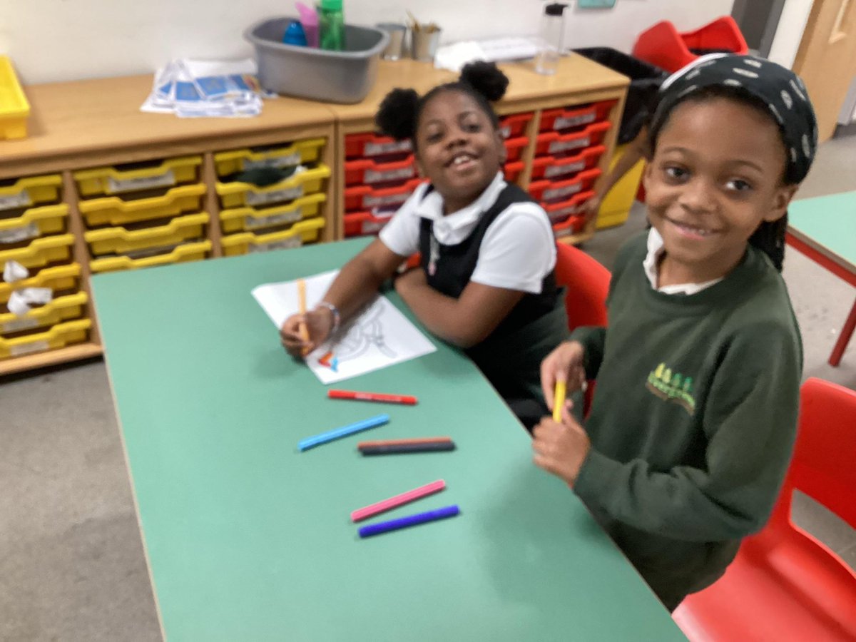 In citizens, we practised working as a team to create a shared picture. We shared kindly, listened to each other and discussed ideas. We spoke about what would happen if we disagreed and came up with some great ideas. Amazing Year 2!!!! #sharing #takingturns <a href="/Cabotfederation/">Cabot Federation</a>