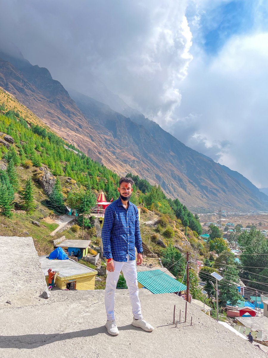 anup_devnath's tweet image. 📍Badrinath Dham🛕                                                    
                 📍Mana Village 🏞️  
..🚩
..🚩

#Badrinath #indiafirstvillagemana #devbhoomi  #haridwar #badrivishal #harhargange #vasudharafalls #saraswatitemple #uttarakhand.