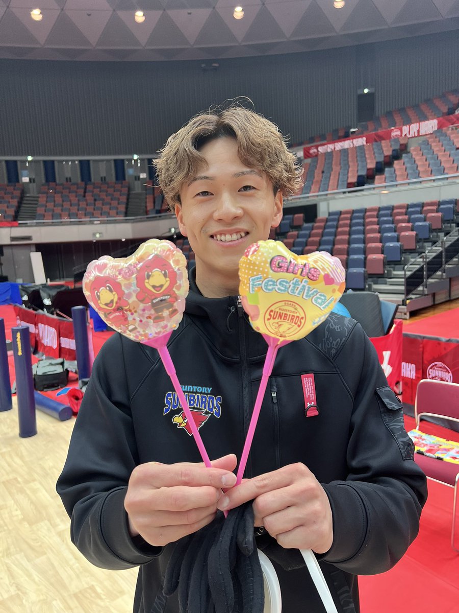 今節限定のスティックバルーンはこんな感じです🎈 一緒に写真を撮っ
