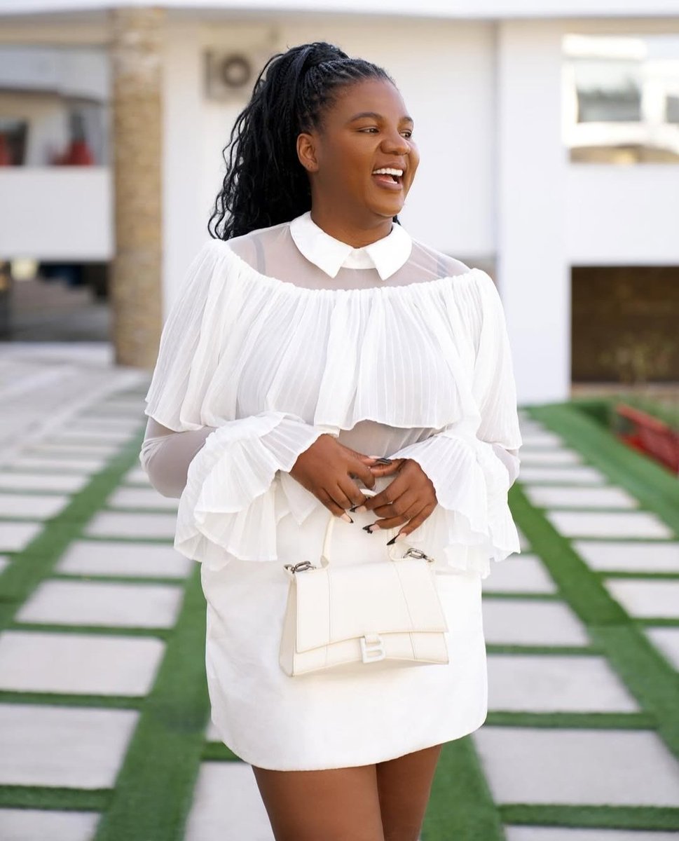 Who's going to be our second winner of R1000, I'm giving away 10 lucky followers. Remember To win you must be following me, LIKE, REPOST and COMMENT Royal Am

Announcing Second Winner today. I am making it R2500.