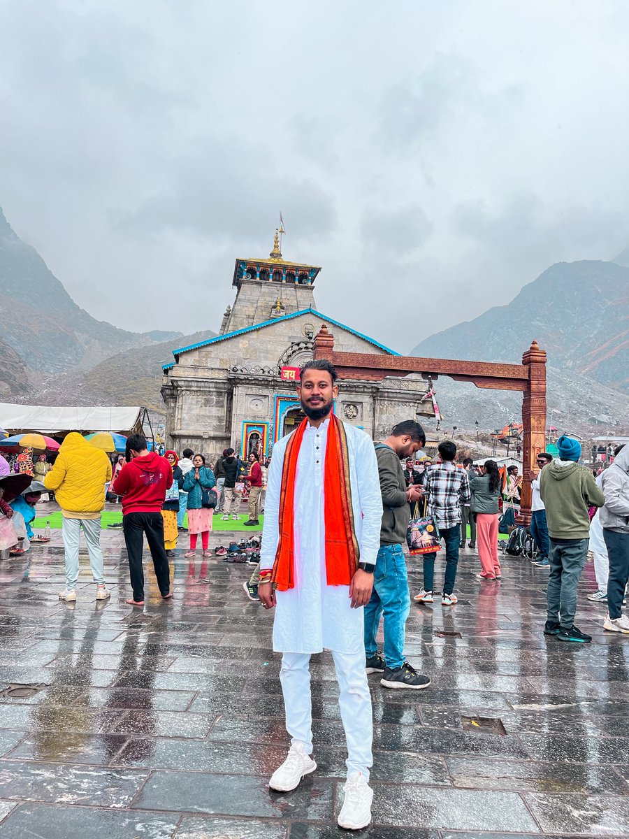 anup_devnath's tweet image. শিৱ সত্য, শিৱ অসীম, শিৱ চিৰন্তন, শিৱ ব্ৰহ্ম,
শিৱ বৰ্তমান, শিৱ ভৱিষ্যৎ, শিৱ শক্তি, শিৱ ভক্তি
            দেৱ ভূমি উত্তৰাখণ্ডত অৱস্থিত ঐতিহাসিক কেদাৰনাথ  মন্দিৰ দৰ্শন কৰি প্ৰভু শিৱৰ আশীষ ল&apos;বলৈ পাই নিজকে ধন্য অনুভৱ কৰোঁ।📍 kedarnath 🚩🛕🕉️#kedarnathdham #kedarnathtemple #uttrakhand