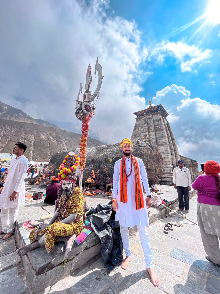anup_devnath's tweet image. শিৱ সত্য, শিৱ অসীম, শিৱ চিৰন্তন, শিৱ ব্ৰহ্ম,
শিৱ বৰ্তমান, শিৱ ভৱিষ্যৎ, শিৱ শক্তি, শিৱ ভক্তি
            দেৱ ভূমি উত্তৰাখণ্ডত অৱস্থিত ঐতিহাসিক কেদাৰনাথ  মন্দিৰ দৰ্শন কৰি প্ৰভু শিৱৰ আশীষ ল&apos;বলৈ পাই নিজকে ধন্য অনুভৱ কৰোঁ।📍 kedarnath 🚩🛕🕉️#kedarnathdham #kedarnathtemple #uttrakhand