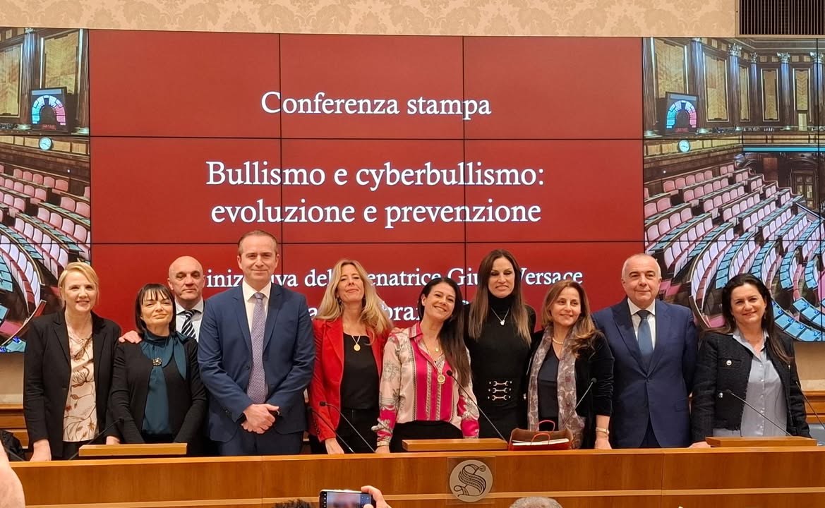 Una stimolante conferenza stampa di <a href="/GiusyVersace/">Giusy Versace</a>  per sensibilizzare su #bullismo e #cyberbullismo mettendo  al centro la prevenzione.  Temi che richiedono il  coinvolgimento di tutti, scuole e genitori in primis imgpress.it/culture/bullis…