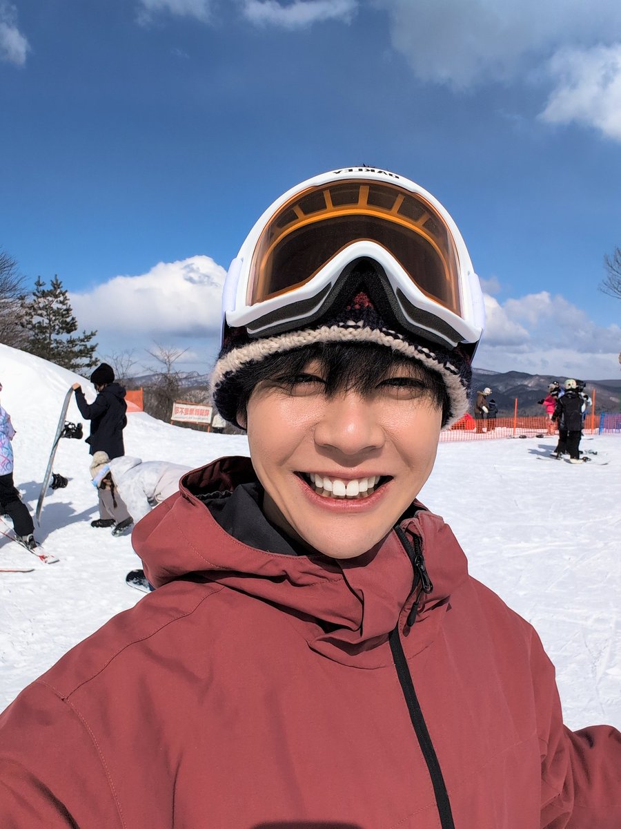 dekkai_chimpo's tweet photo. ⛷️⛷️⛷️ https://t.co/DtOSTCQ8pe
