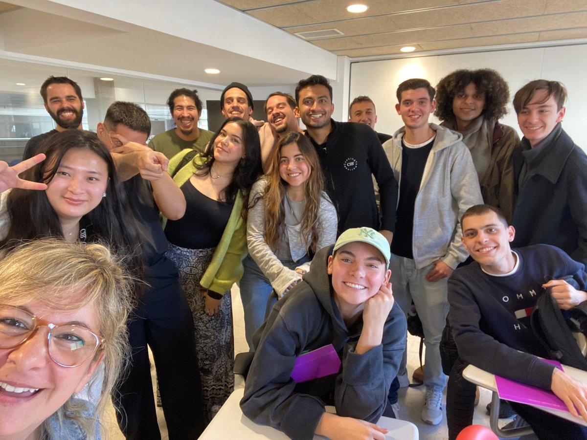 GuttmannBCN's tweet photo. 👩‍🍳 L'estrès és habitual en el món de la cuina i cal saber gestionar-lo.
Eulàlia Solís @eulaliasolisnps , neuropsicòloga, ha format als estudiants del Culinary Institute of Barcelona amb eines per al benestar emocional i la gestió de l’estrès.
#SalutMental #GuttmannBarcelona https://t.co/cIZZjSuK8V