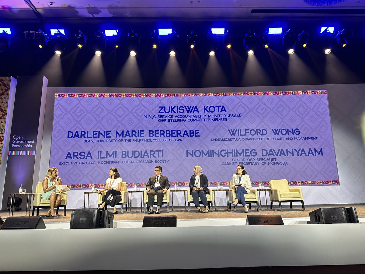 naticarfi's tweet photo. Closing plenary, the #OGPAsiaPacific has been an amazing event, with a lot of participants from all over the region, OGP members but also non-members, showcasing how important #Ogov is 💪
Collaboration is the way, we’ve got this! https://t.co/KsdEMgwWPg