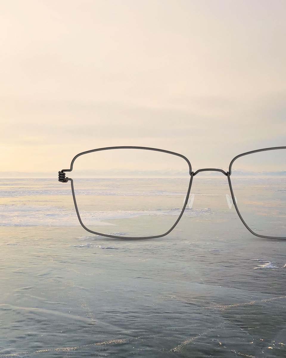 A true reflection of minimalistic style and ultimate precision. Defined by the iconic spiral hinge, the air titanium rim collection combines timeless sophistication with modern design 👓 

Model: Axel
Colour: U9

#VisionaryByDesign #LINDBERG #LINDBERGeyewear