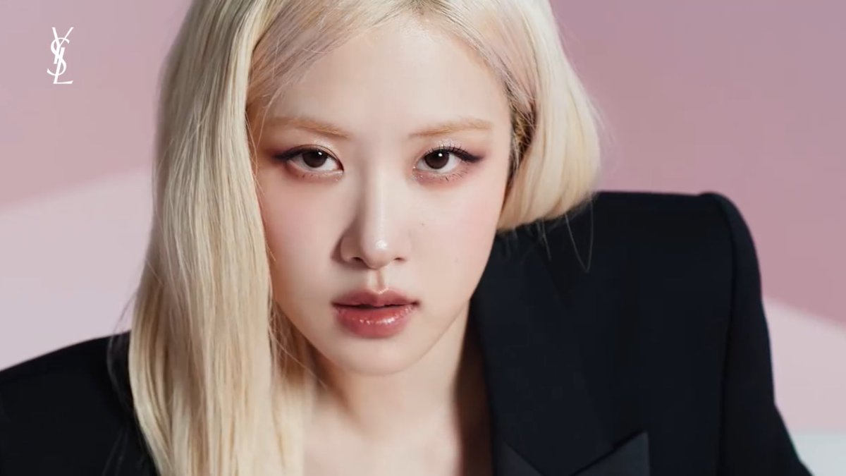 rosie (@roseannepics) on Twitter photo 