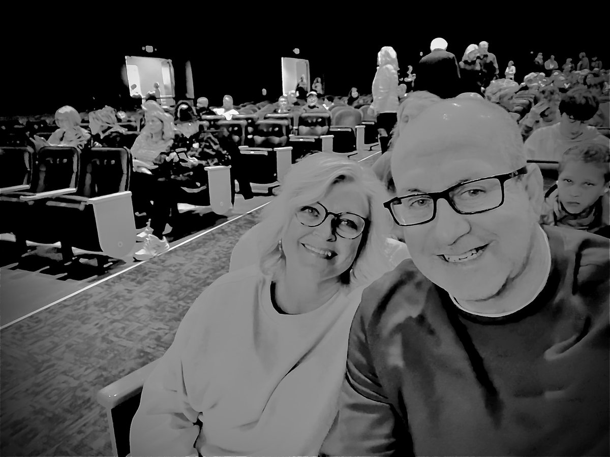 twyatt2200's tweet image. What an outstanding performance by @DrumlineLive @EPCEffingham #tripdownmemorylane Tons of talent fun &amp;amp; energy!!!