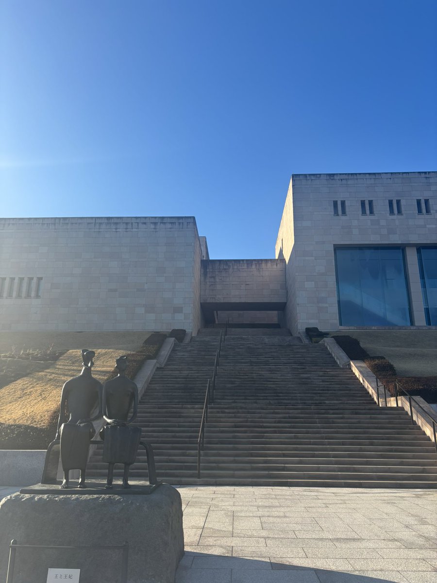 ____mias2's tweet photo. ふらっと行ったけど綺麗な美術館だった https://t.co/YHibnWQTbK