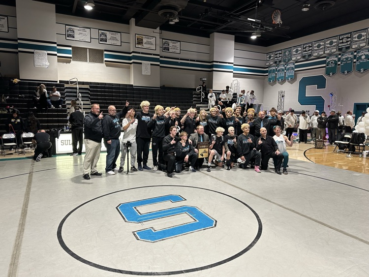 HesperiaUnified's tweet photo. #HUSDSportsCenter We present to you the 24-25 CIF Division 3 Boys Wrestling Champions, the Sultana Sultans! Super proud of you Sultan Nation! https://t.co/KQPo2DmwpY