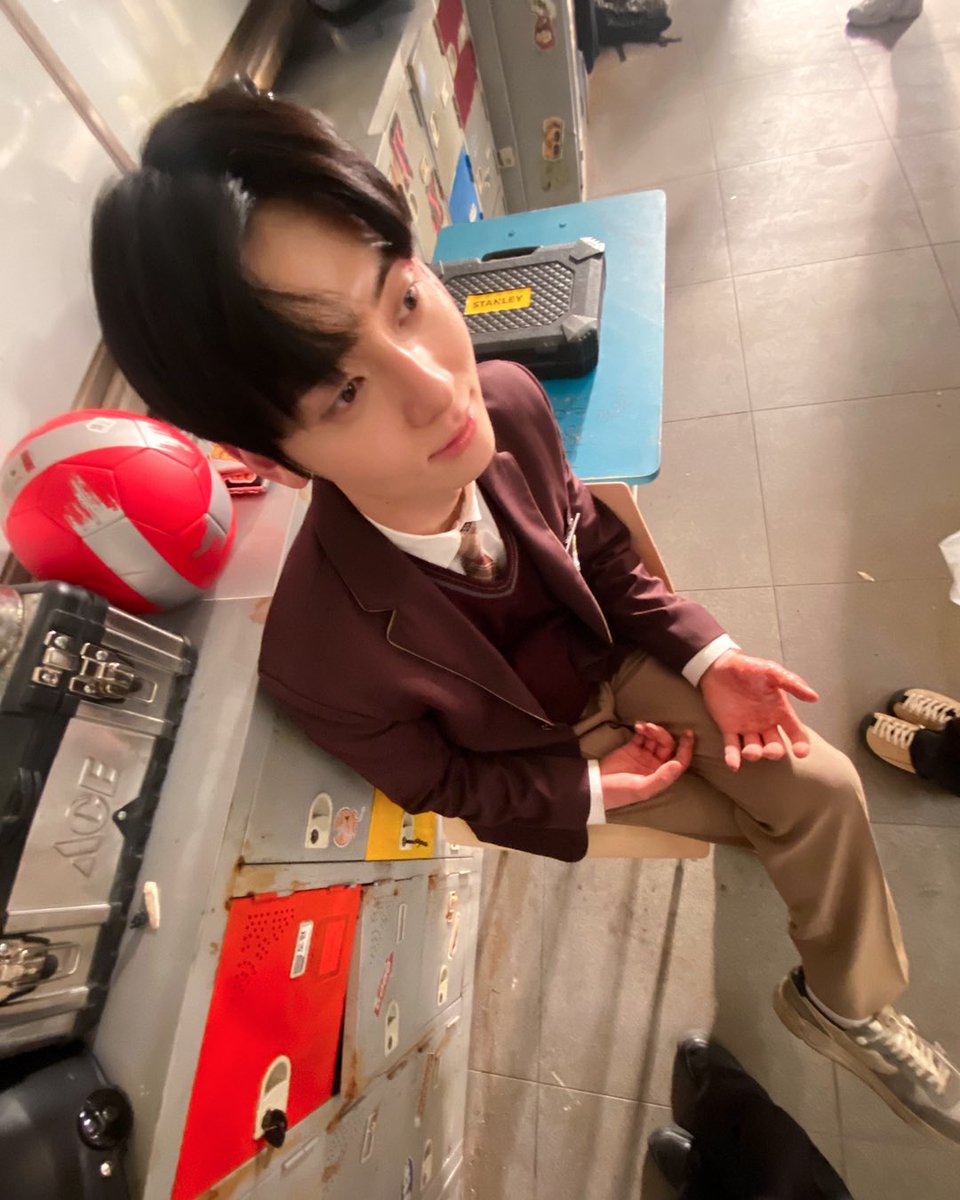 헐 고독방 가민이 사진 너무 커여움 ㅁㅊ!!♡
mz 윤가민

#스터디그룹 #황민현 #윤가민