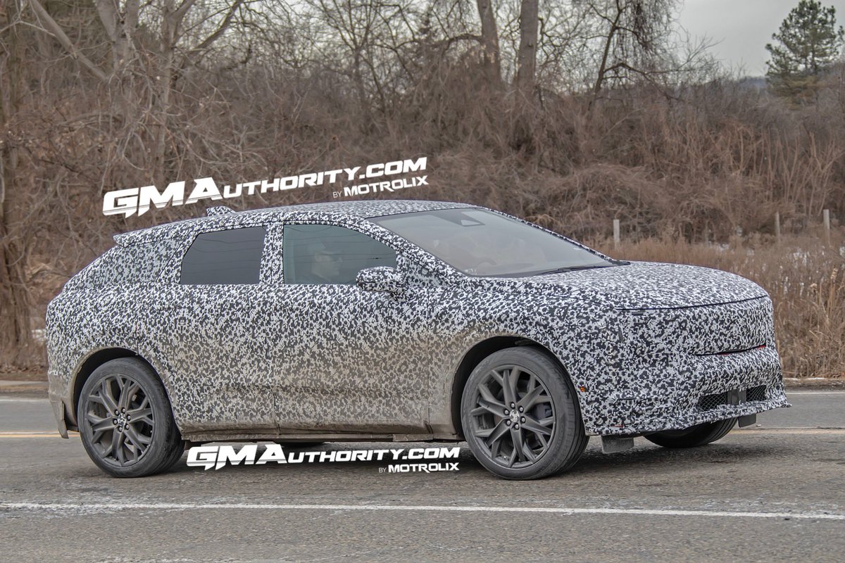 cole_marzen's tweet image. The fully-fledged 2027 Cadillac Optiq-V has been spied testing for the very first time with a more aggressive design philosophy. In addition, the CUV’s dual-motor, AWD powertrain could develop up to around 515 hp and 450 lb-ft of torque. #Cadillac #OptiqV #Optiq #GM #BEVs #EVs