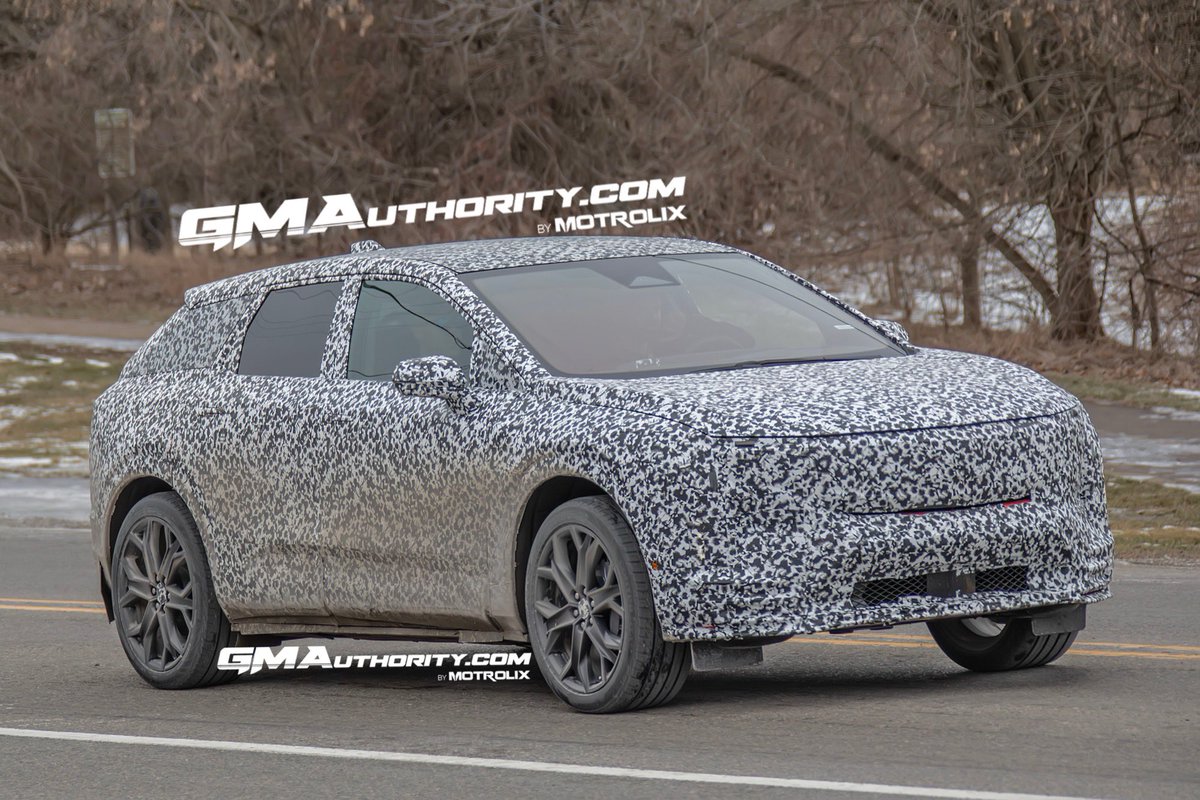 cole_marzen's tweet image. The fully-fledged 2027 Cadillac Optiq-V has been spied testing for the very first time with a more aggressive design philosophy. In addition, the CUV’s dual-motor, AWD powertrain could develop up to around 515 hp and 450 lb-ft of torque. #Cadillac #OptiqV #Optiq #GM #BEVs #EVs