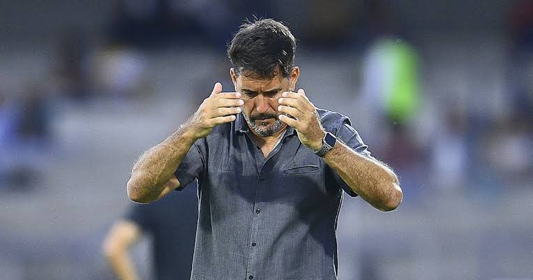 madrid_total2's tweet photo. Perdemos, 2 tiros a puerta con un equipo de la liga canadiense que no juega desde el 9 de NOVIEMBRE.

5 defensas contra este equipo…

Ver a los Pumas es sufrimiento total.

Lo de Lema es INSOSTENIBLE. 
No lo aguanto más.. 🤢💀 https://t.co/ztT5rsW3RA