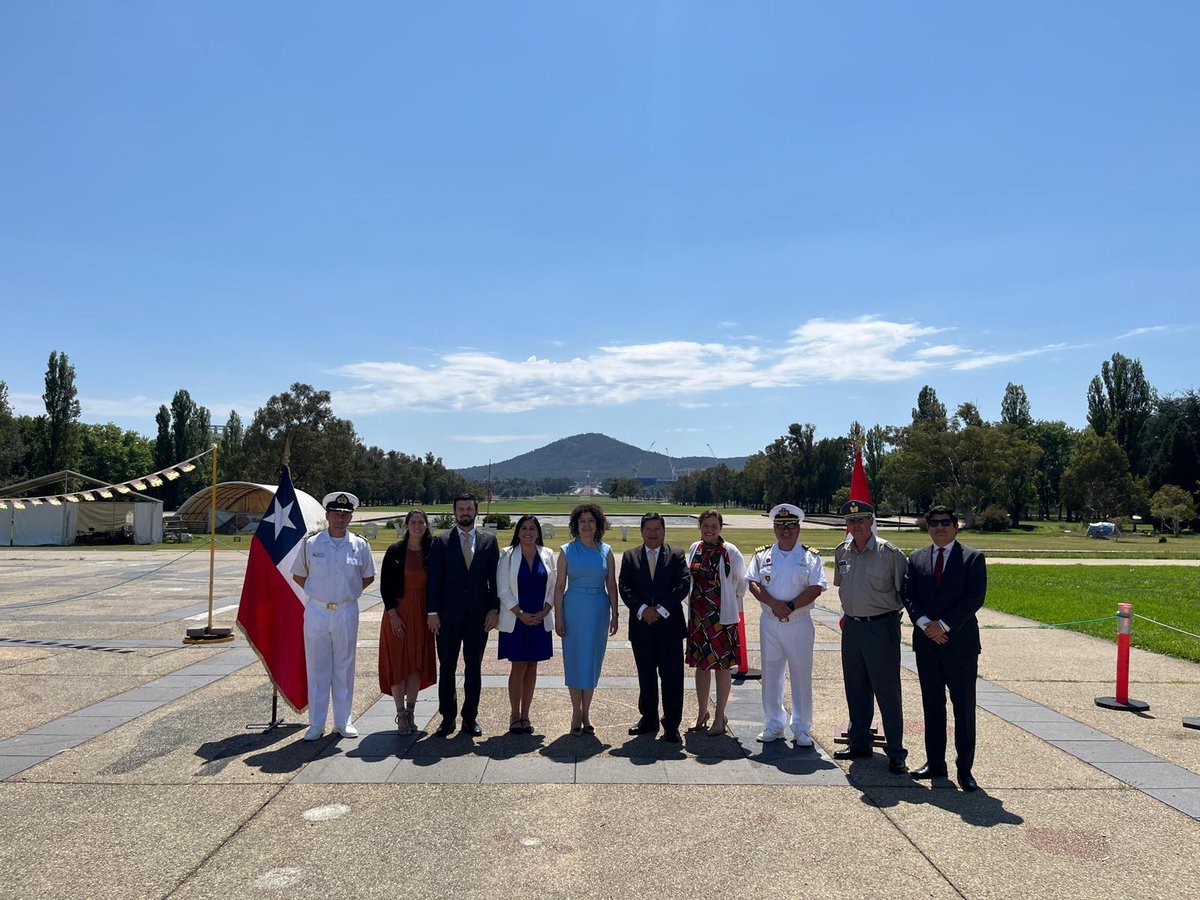 Para conmemorar el Día de la Amistad Chileno-Peruana, las y los integrantes de ambas embajadas se reunieron para resaltar la importancia del 7 de febrero, fecha en la que ambas armadas, lideradas por los héroes Arturo Prat  y Miguel Grau, aunaron esfuerzos en el Combate de Abtao.