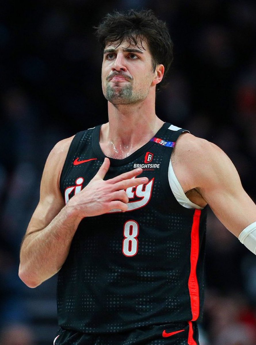 Hoop Central tweet media