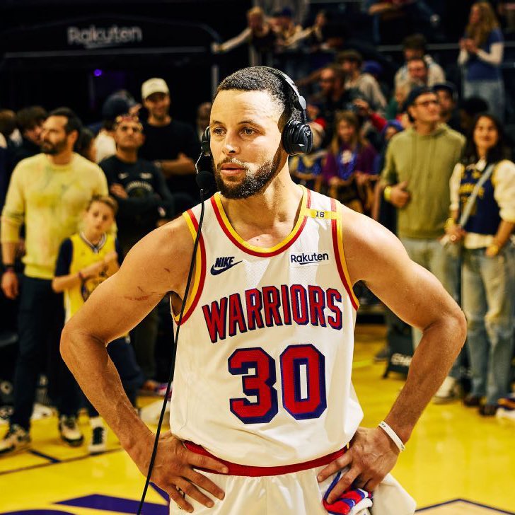 TheHateCentral's tweet image. Steph Curry tonight:

37 Points
13-35 FG
6-20 3PT

HE SHOT A NON EXISTENT TOUR DATE 🔥🔥🔥