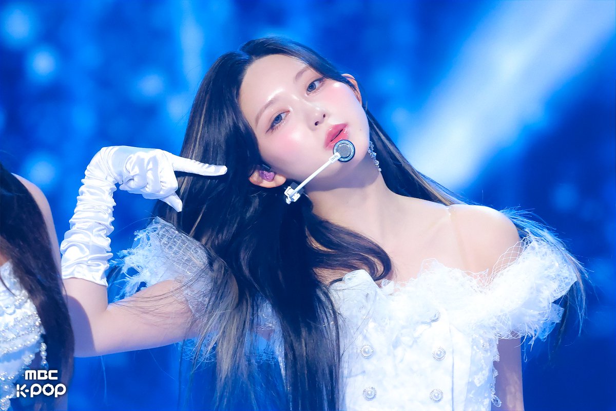 MBC_entertain's tweet photo. 💎2024 MBC 가요대제전 현장포토💎

아이브데뷔곡일레븐갓곡인거아는사람🤚
ㄴ이거레알반박불가

250129 #2024가요대제전 #아이브 #IVE @IVEstarship https://t.co/AuVwGe8CQg