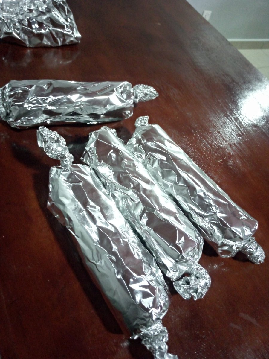 Kay2506's tweet image. Good morning X fam,
Nkuko abenshi mubizi BrdEducation yaduhaye bourse turi mu rugo mukwa cyenda none ngo bazongera kuyiduha mukwa gatanu (twayamaze kera) 😭💔

Iyi restaurant ya mbere i Kigali @FreshShawarma bansabye 200 rts na likes 400 😪 mwihangane mumfashe basi ni ubwa nyuma