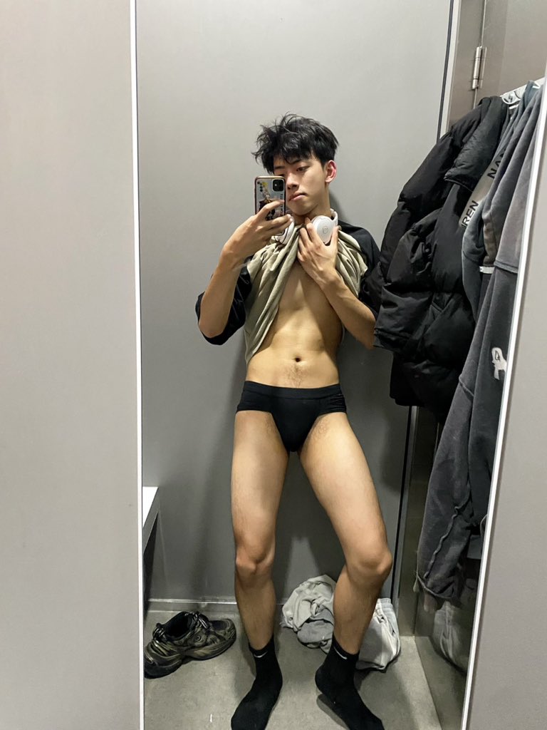 八坨汤 tweet media